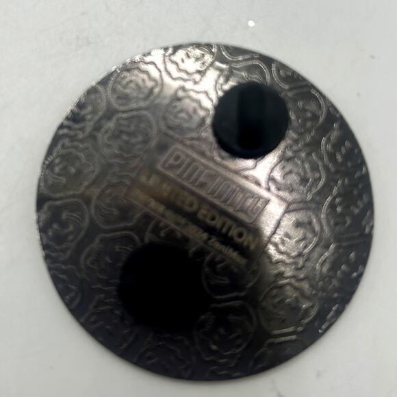 Brotherhood of Steel Insignia Glow in the Dark - Fallout Pinfinity AR Pin EUC - Picture 6 of 6